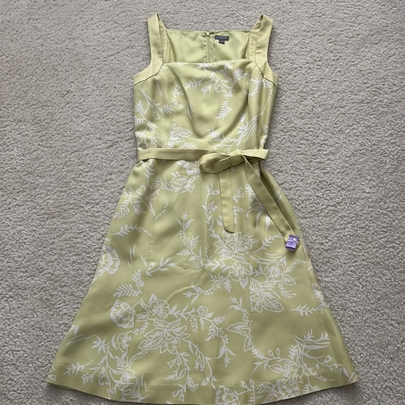 Ann Taylor 100% Silk Dress - Size 4 - Picture 8 of 8